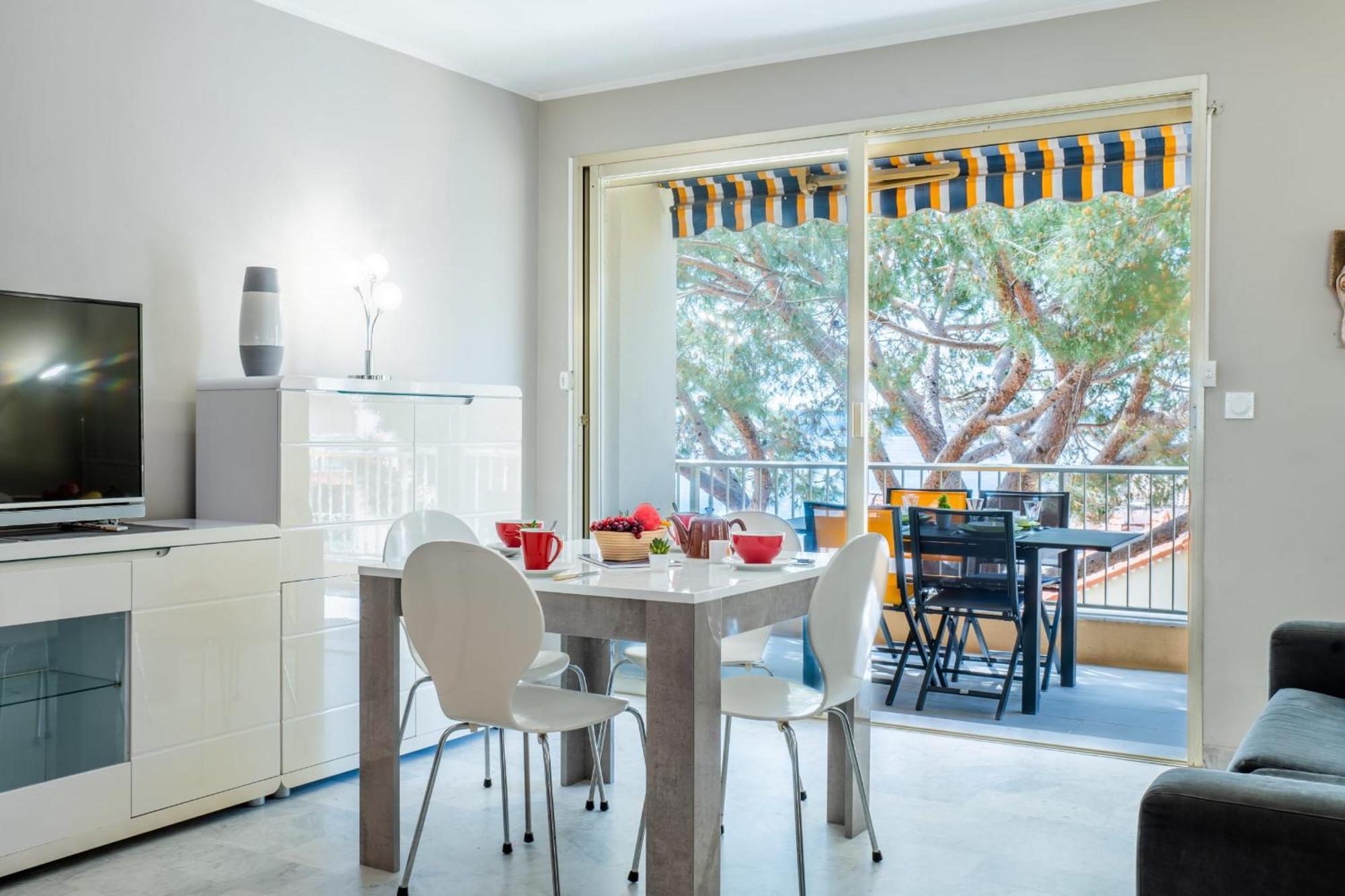 2-room With Terrace Sea View Apartment Cannes